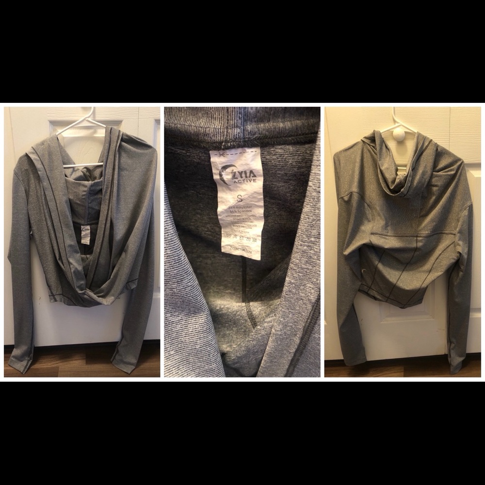 ZYIA Gray Yoga Shawl